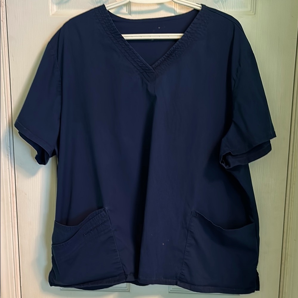 Cherokee Luxe Navy Plus Scrub Top. Size 3X.
